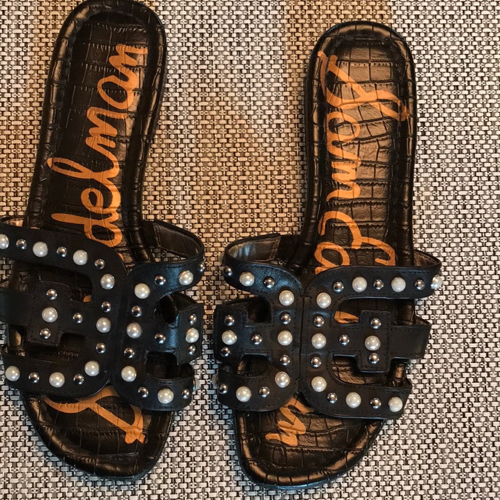 Sam Edelman Sandals Women’s Shoe Size 7 Black Leather, Pearl & Stud Slid…